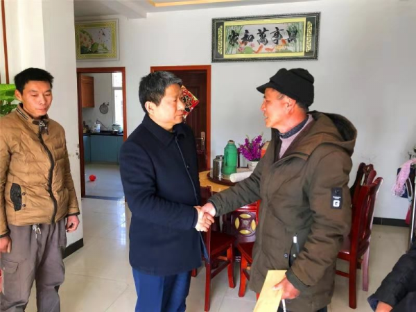 舒城县委常委,组织部长张明到舒茶镇开展走访慰问