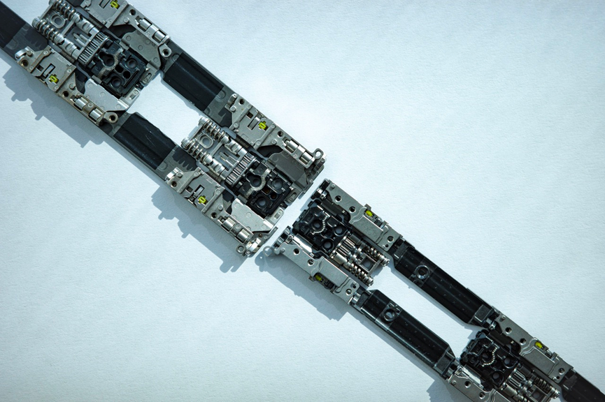 超轻固精工拟椎式铰链，OPPO Find N2刷新折叠屏重量记录！