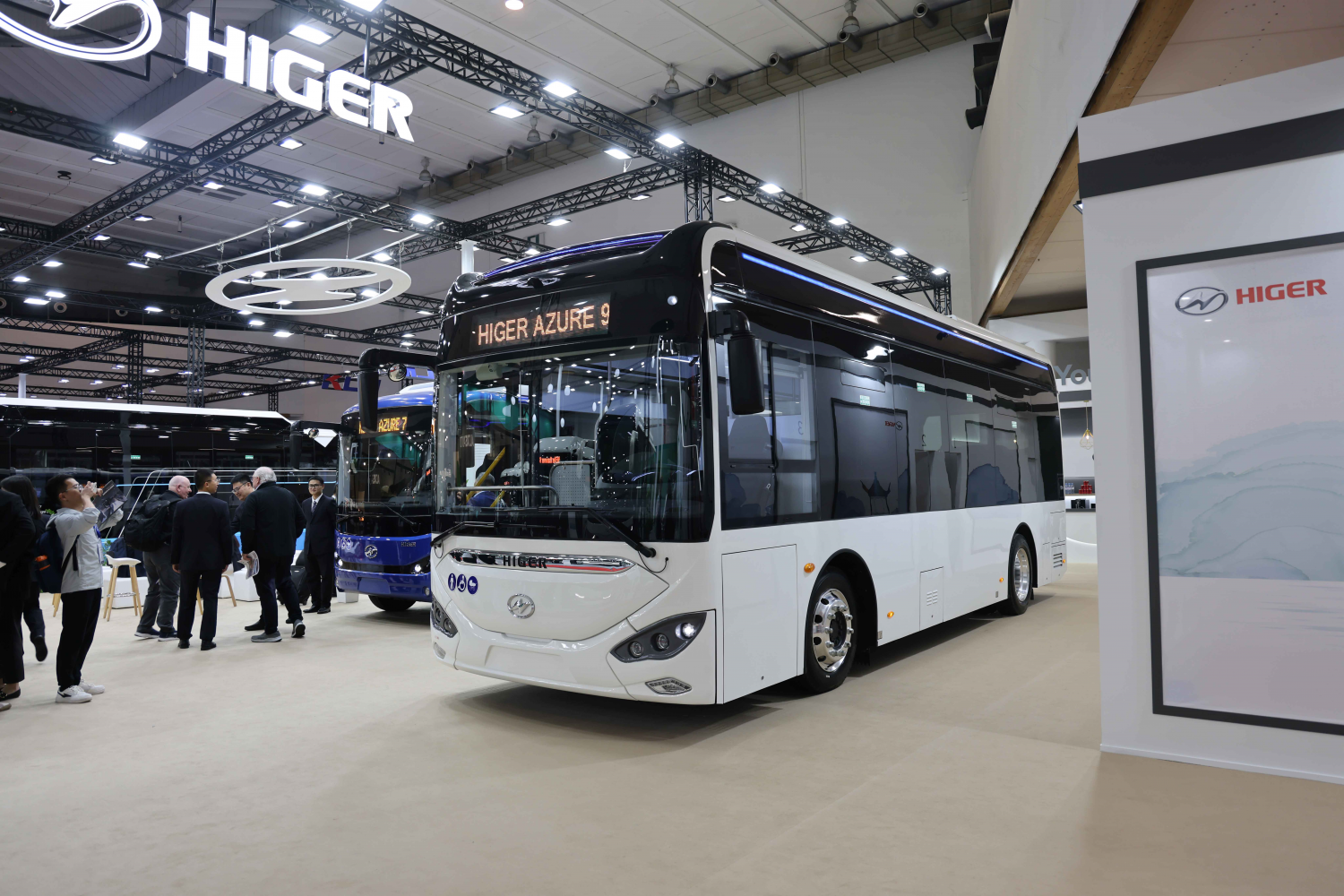 为欧洲带来“中国方案”，苏州金龙海格Azure 9纯电巴士亮相busworld